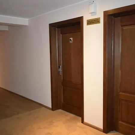 Regal Hotel 3*