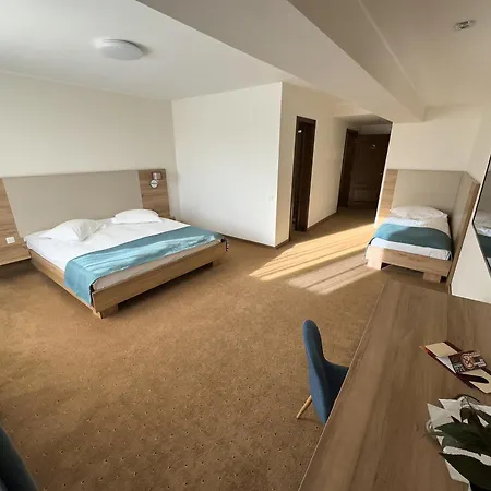 Regal Hotel 3*